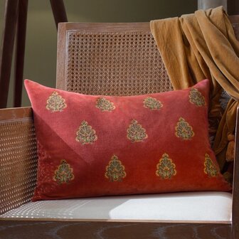 Rennes geborduurd kussen Regal Rose