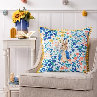 Florelli Peter Rabbit&trade; kussen van 100% katoen, kobalt