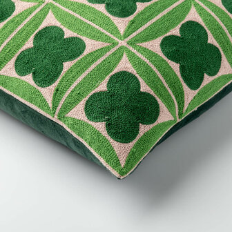 Clover &ndash; Sierkussen 30x50 cm &ndash; Geometrisch &amp; Klavertjevier 