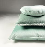 FINN &ndash; Sierkussen 60x60 cm &ndash; Velvet &ndash; Jadeite 🌿✨