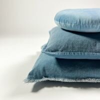 Olly – Ø40 cm – Rond velvet sierkussen – Provincial Blue 💎