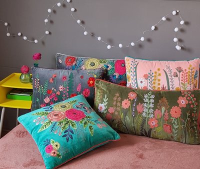 Sierkussen bloementuin velvet - roze 35x50