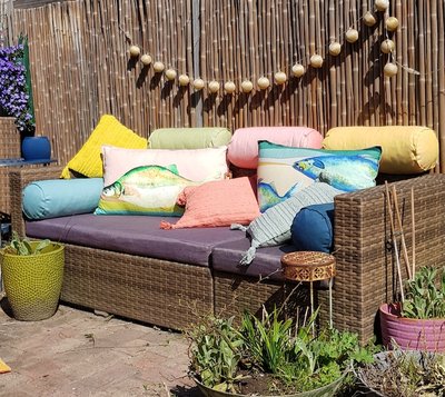 Outdoor nekkussen geel 20x50