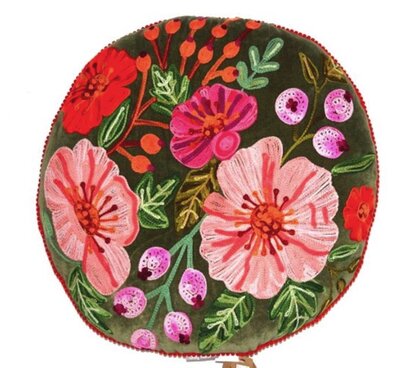 Rond mosgroen velvet kussen met handgeborduurde bloemen - 50cm
