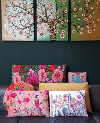 Sierkussen Bloementuin  35x50 - wit
