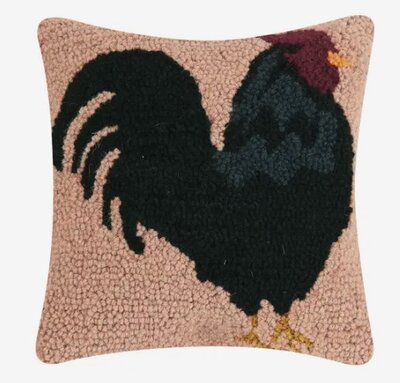 Hook pillow with rooster 25x25