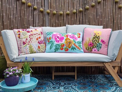 Sierkussen met cactus - roze 45x45