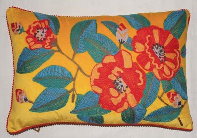 Velvet sierkussen bloemen geel- 40x60