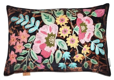 Stonewashed velvet sierkussen met bloemen - Zwart 40x60