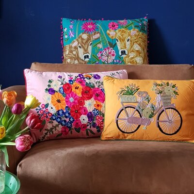 Kussen Koeien met bloemen - turquoise