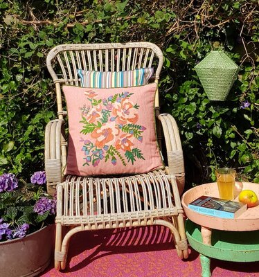 Sierkussen met rozen - roze 45x45