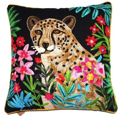 Zwart sierkussen met luipaard en bloemen - 45x45