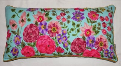 Turquoise canvas kussen met handgeborduurde bloemen 35x70