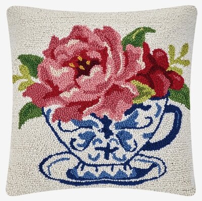 Hook pillow floral tea cup 45x45