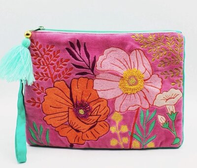 Fuchsia clutch met bloemen