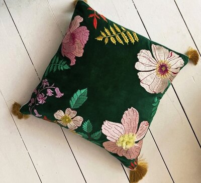 Green velvet cushion with embroidered flowers and tassels 45x45