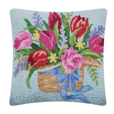 Hand-knotted cushion with tulips in a hat 45x45 cm