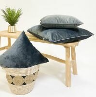 FINN – Cushion 60x60 cm – Velvet – Charcoal Gray 