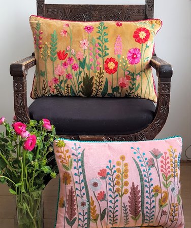 Sierkussen Bloementuin fudge- velvet 30x50
