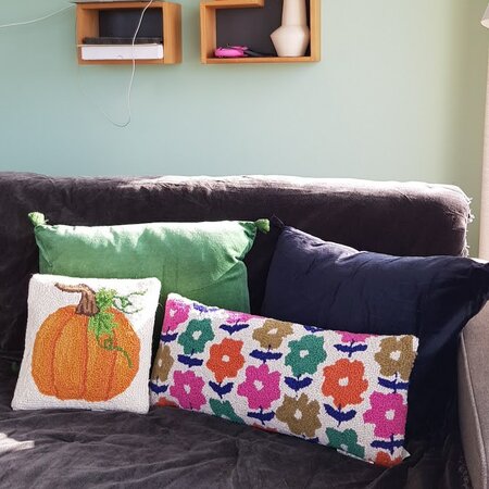 Velvet kussen met kwastjes 35x50 - groen