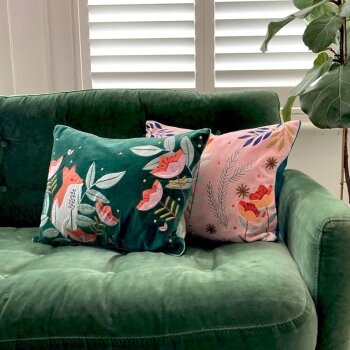 Green velvet cushion with embroidered fox and flowers - 35x50