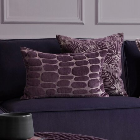 Decorative cushion cover – Boulder Embroidered – Plum – 40x60 cm 