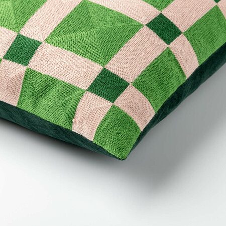 Blocks – 45x45 cm – Sleek & stylish check design 