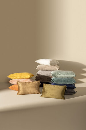 FINN – Cushion 30x50 cm – Velvet – Chai Tea