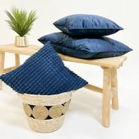 FINN – Cushion 45x45 cm – Velvet – Insignia Blue 💙✨