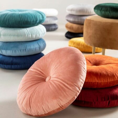 Olly – Ø40 cm – Round velvet cushion – Potters Clay 